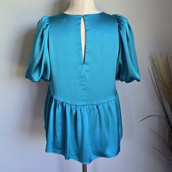 Lilly Pulitzer, Blakelynn Blue Rhapsody Puff Sleeve Satin Blouse Top, SZ Small 2 - Picture 7 of 12